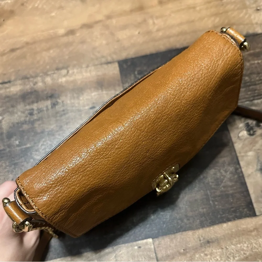 Michael Kors Padlock Crossbody - Picture 6 of 11